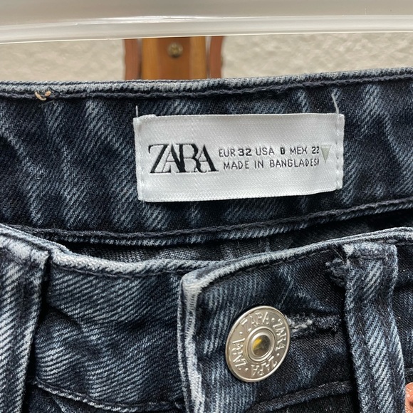 Zara High Rise Straight Leg Faded Black Jeans - Picture 3 of 3